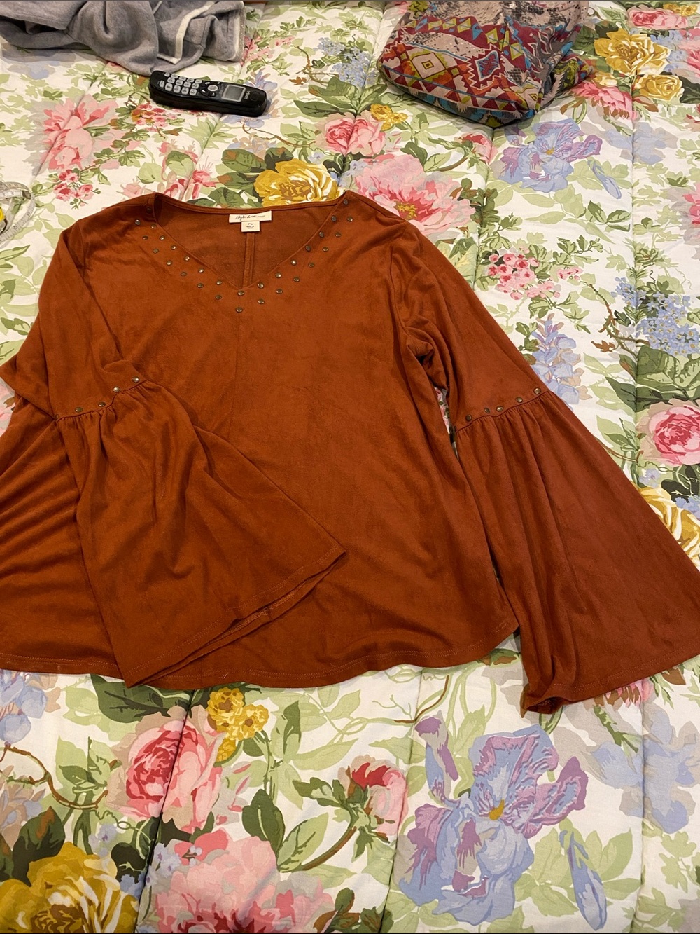 Style & Co. Rust Bell-Sleeve V-Neck Top with Stud Detail size PL
